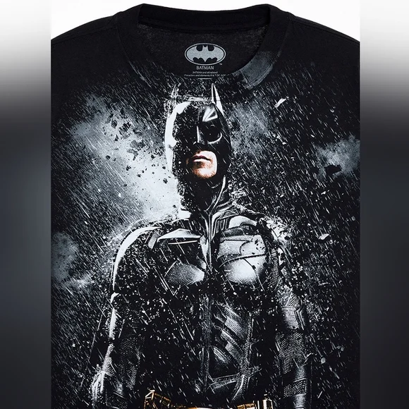 Batman Dark Knight Rises T-Shirt. Medium & Large, Black. - Picture 3 of 5